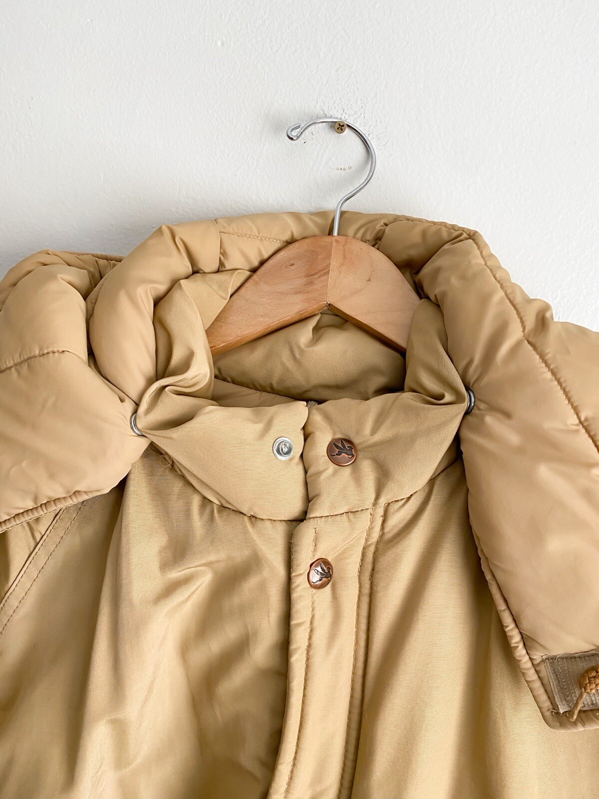 Golden Fleece Vintage Men’s Tan Hooded Parka Puffer Jacket Quilted Rare USA 1X image 8