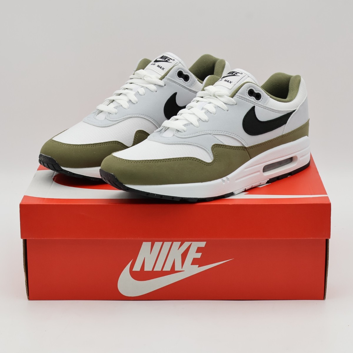 FD9082-102 Nike Air Max 1 White Black Pure Platinum Medium FD9082-102 Nike Air Max 1 White Black Pure Platinum Medium