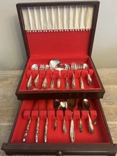 William Rogers & Co Allure-Teatime Silverplate 57-pc Set Extra Plate