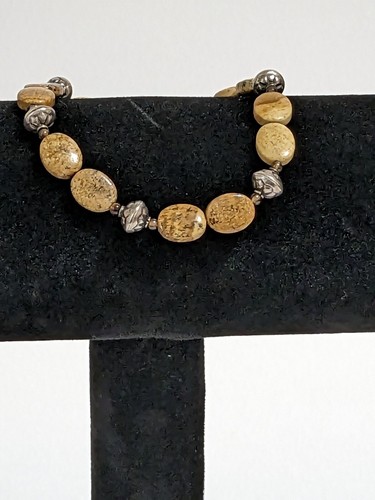 Quartz Earth Tone Beads And Silver Tone Accents Wire Toggle Bracelet. 7 Inch. - Picture 7 of 10