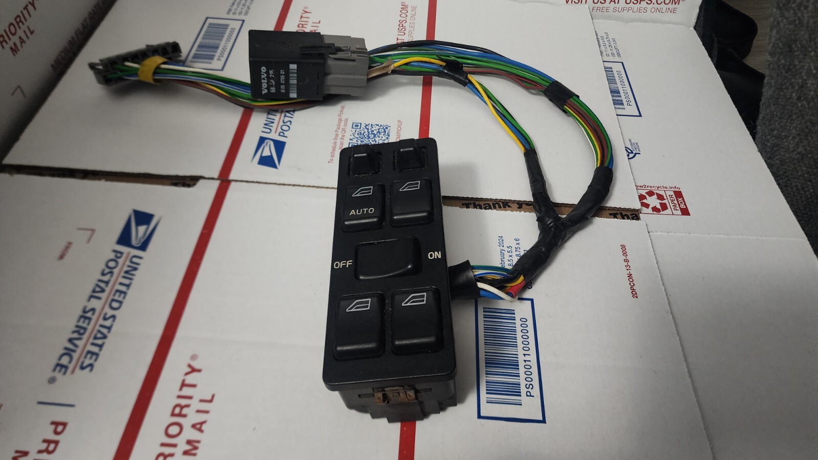 1993-1995 Volvo S70 V70 Power Window & Mirror Switch for Center Console