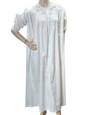 Vtg Early 1900s Creamy White Cotton Nightgown Hand-Stitched Eyelet Lace Trim