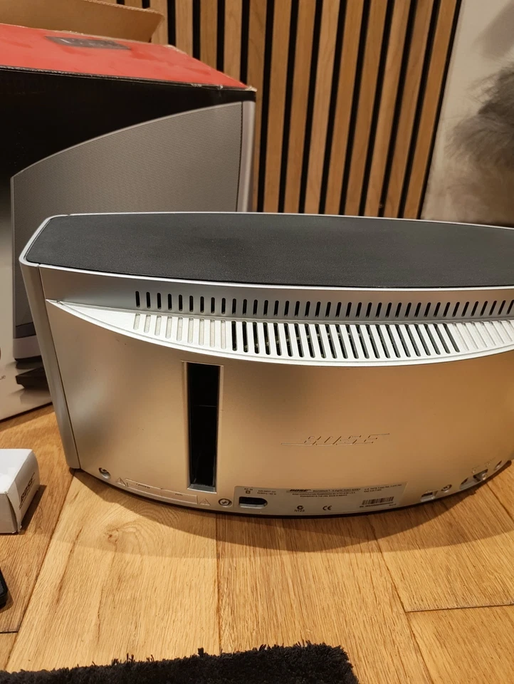 BOSE SoundDock 10 Music System - iPod/ Bluetooth all in perfect working order - Image 3 of 4