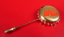VINTAGE DR PEPPER SODA COLA BOTTLE CAP HAT PIN BROOCH BOTTOMS UP FUN !!