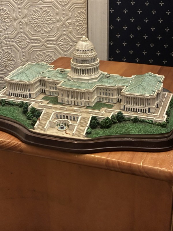Miniature Landmark Sculpture Lot: U.S. Capitol, White House, Liberty, WTC