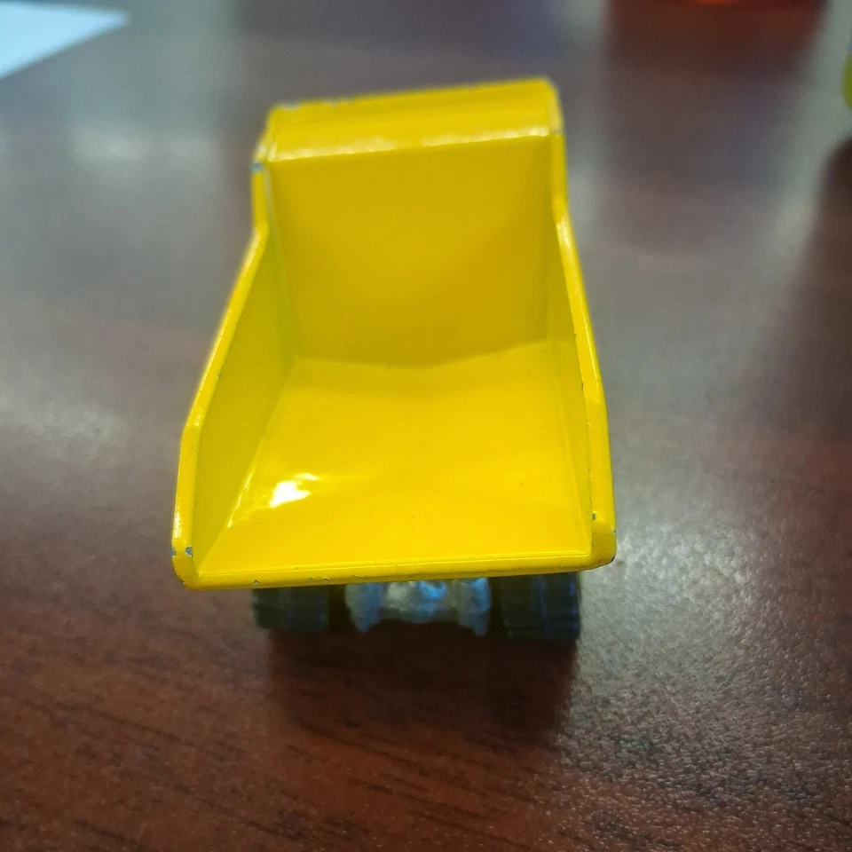 Maisto 建筑自卸车 黄色 — 第 4/4 张图片