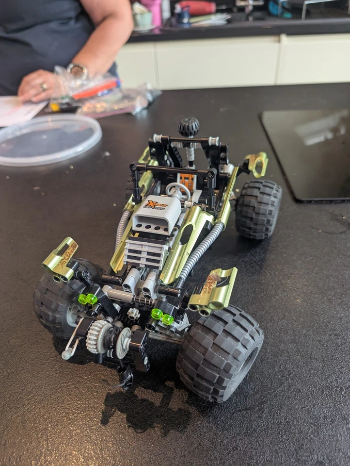 LEGO Technic 8465 Extreme Off-Roader, photo 2 of 2