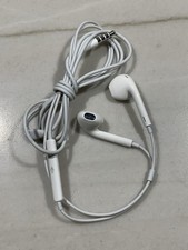Apple iPhone EarPods Wired 3.5mm Headset Earbud Headphones Original OEM