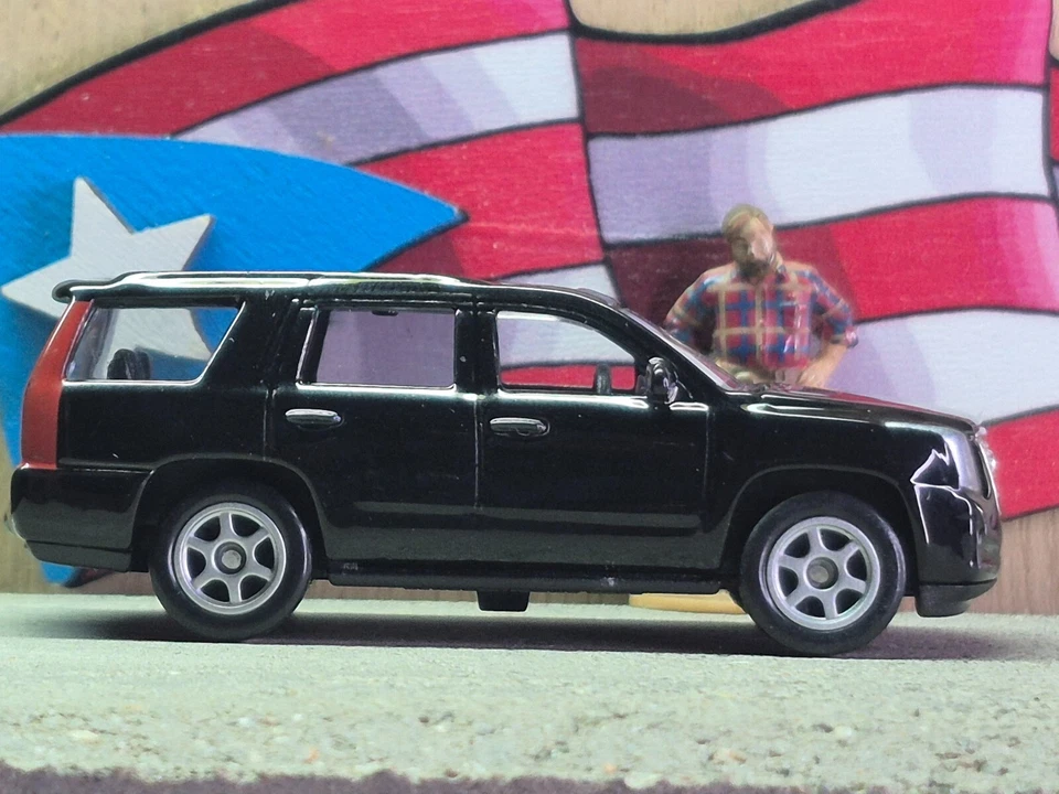 WELLY 2017 凯迪拉克 ESCALADE LOOSE 1: 64 比例 选择颜色 美国库存!!! — 第 4/4 张图片