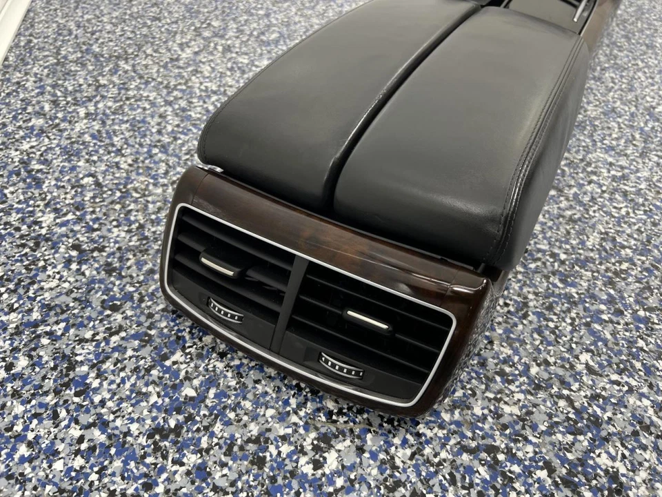 Consola superior superior piso delantero con asiento trasero reclinable AUDI A8 2016 negro 828253 Foto 3 de 4