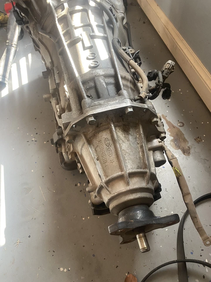 Hyundai Genesis 2010-2012 cupé de 2,0 L transmisión automática 144 k millas Foto 2 de 3