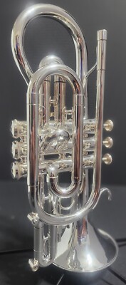 Getzen Capri Series Cornet Shepherd's Crook ,2 Mouthpieces & Hardcase . 1992