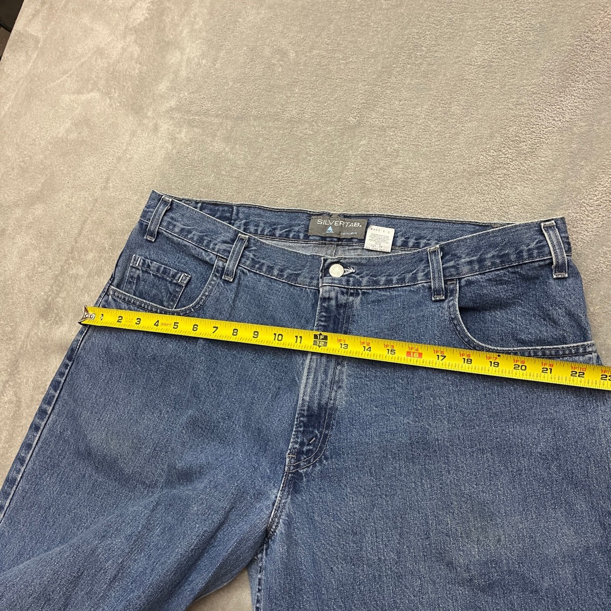 Vintage Levis Silvertab 90s Baggy Fit Wide Leg Skater Made