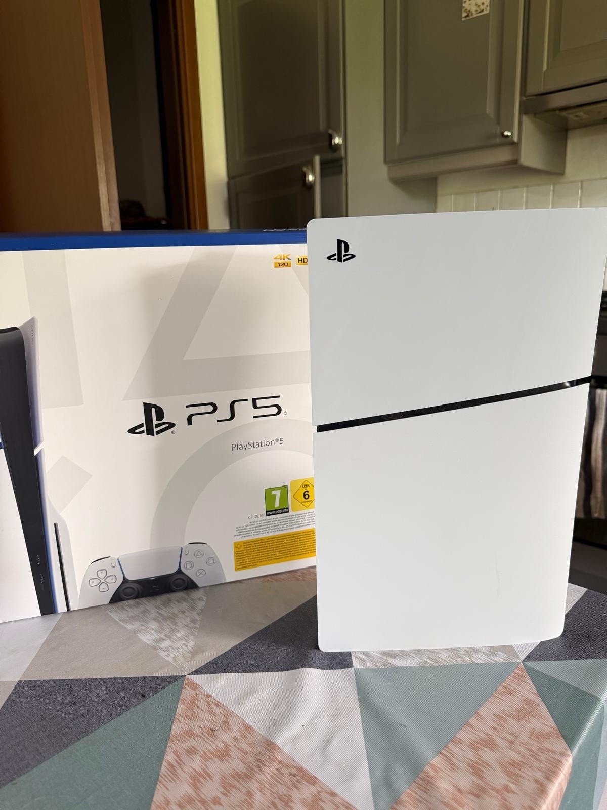 Sony PS5 PlayStation 5 Blu-Ray Console Bianca/Nera con 2 DualSense