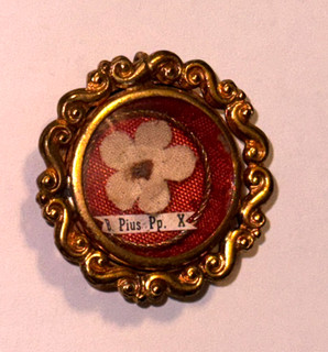 VINTAGE CATHOLIC ST. POPE PIUS X 1st CLASS RELIC RELIQUARY