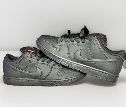 Nike SB Dunk Low Pro Triple Black Size 8.5 Mens Shoes DS FJ1674-001 Brand New! - Picture 3 of 23