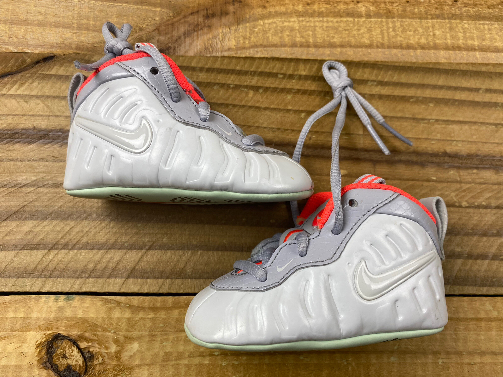 infant soft bottom nikes