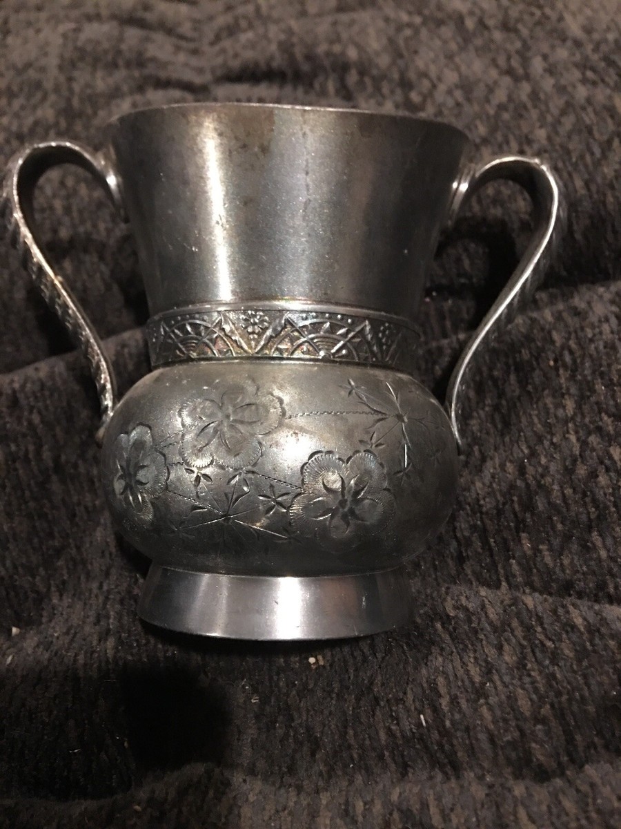 ヴァレリイ　フォルメ　ポット　一点もの！ Vintage PAIRPOINT Mfg Co Quadruple Silver Plate Cup Vase Trophy