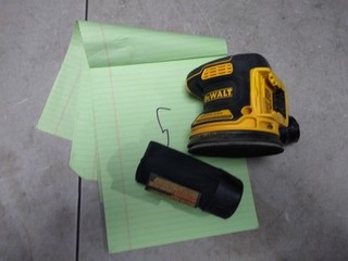 DEWALT DCW210B 20V 5" Brushless Cordless Random Orbital Sander & Dust Bag #5