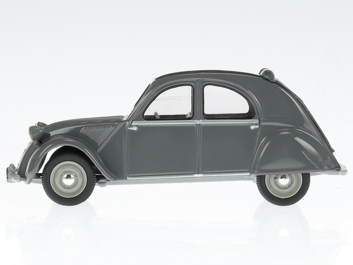Citroen 2CV AZ Ente 1954 grey diecast model car Nostalgie 1