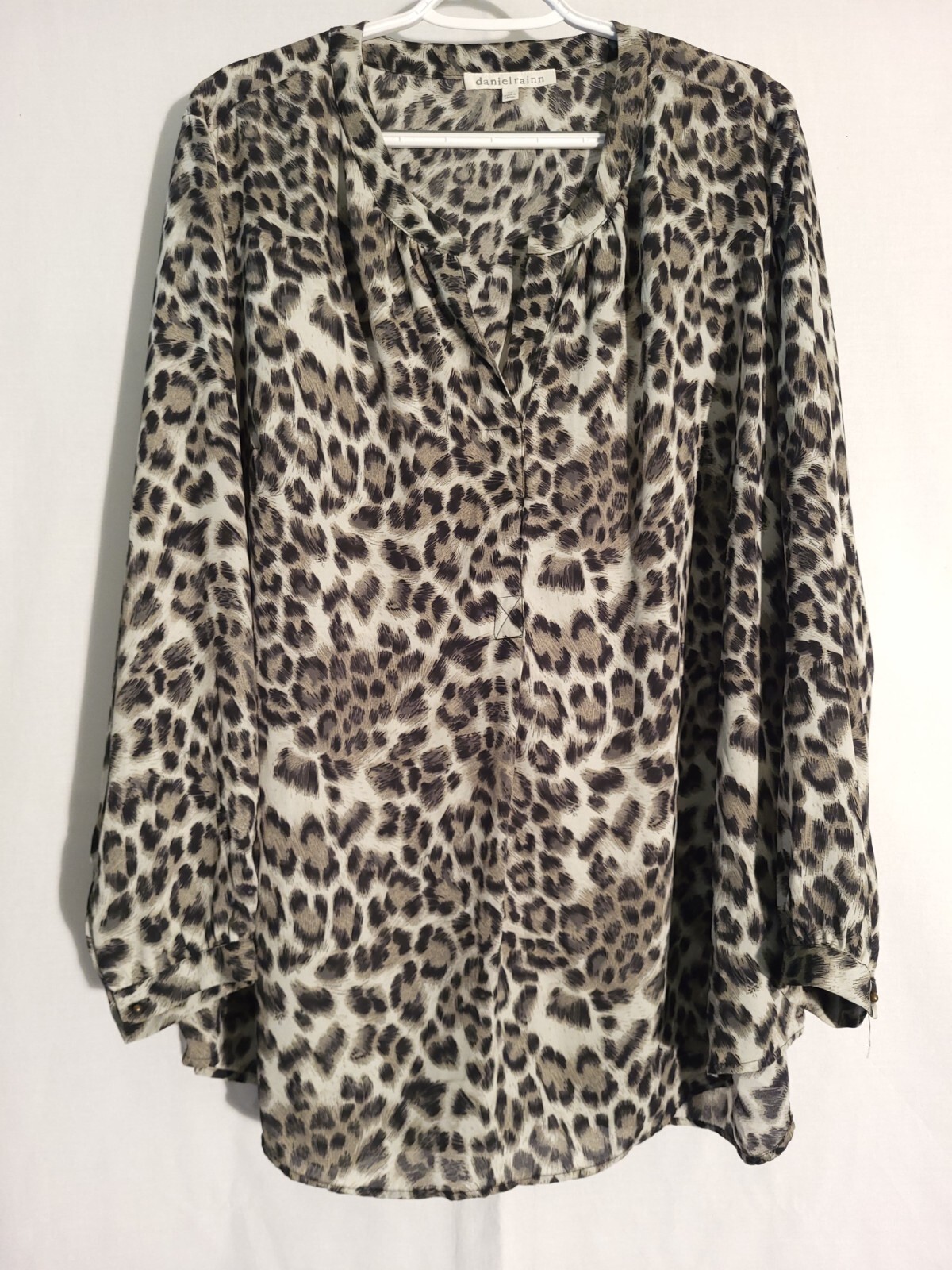 Daniel Rainn-Black Gray Cheetah Animal Print Long Sleeve Vneck Top Blouse-XL