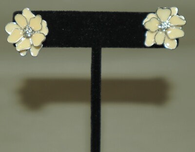 Schöner avoryfarbener Blumen Ohrstecker mit Strass KC