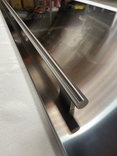 Sub Zero Stainless Steel Door Panel with Tubular Handle - 7023626 - Picture 4 of 14