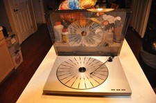 Bang  Olufsen RX-2 Type 5833 Turntable for Parts or Repairs