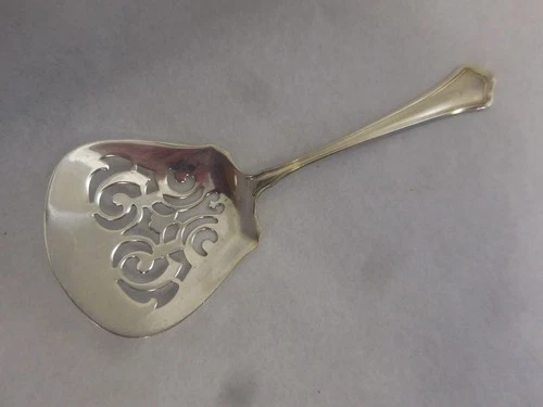 WALLACE WASHINGTON 1911 STERLING SILVER PIERCED BONBON SPOON 4 1/2" NO MONOGRAM