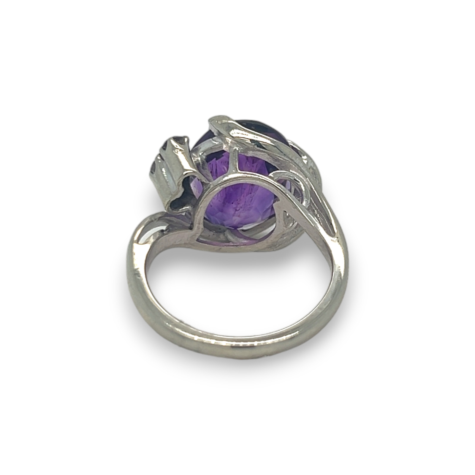 Antique-Inspired Amethyst Ring with Diamonds - image 5