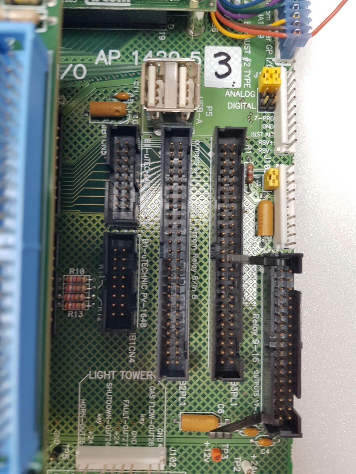 AP14295 board legend with USB-A socket, analog/digital jumper and light tower header