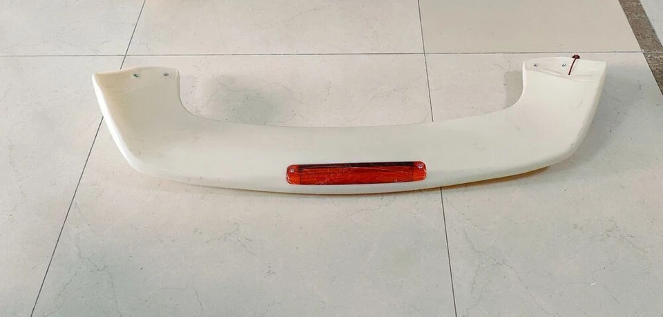 Неокрашенный светодиодный спойлер закраина крыла заднего окна крыши для хэтчбека Mazda 3 2006-2012 годов выпуска - Изображение 4 из 4