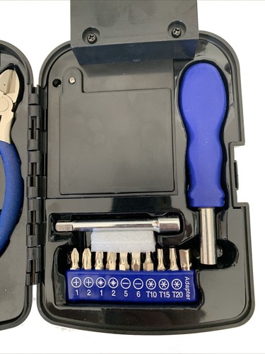 Brand New In Original Box Avon Brand Tool Box with Flashlight Fast Shipping - Picture 4 of 4