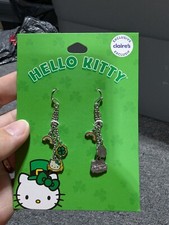 New Hello Kitty Claire's dangle earrings st. patrick's day rainbow 4 leaf clover