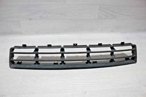 Lüftungsgitter Stoßstange vorne 1J0853677D VW Golf IV Bj,00