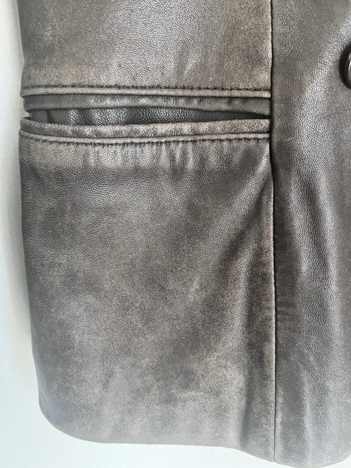 CLASSIQUES ENTIER Vintage Distressed Leather Women’s Blazer Jacket Sz Small - Image 4 of 4