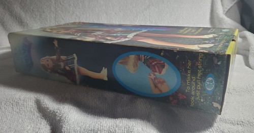 Vintage 1972 LOOK AROUND VELVET Hair Length and Moving Body with Box - Picture 4 of 10