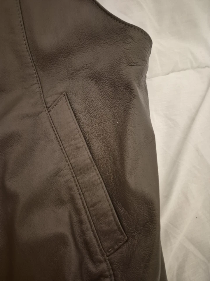 Gilet vintage en cuir véritable – Col tailleur – Années 80/90 – Taille 42 - Photo 4/4