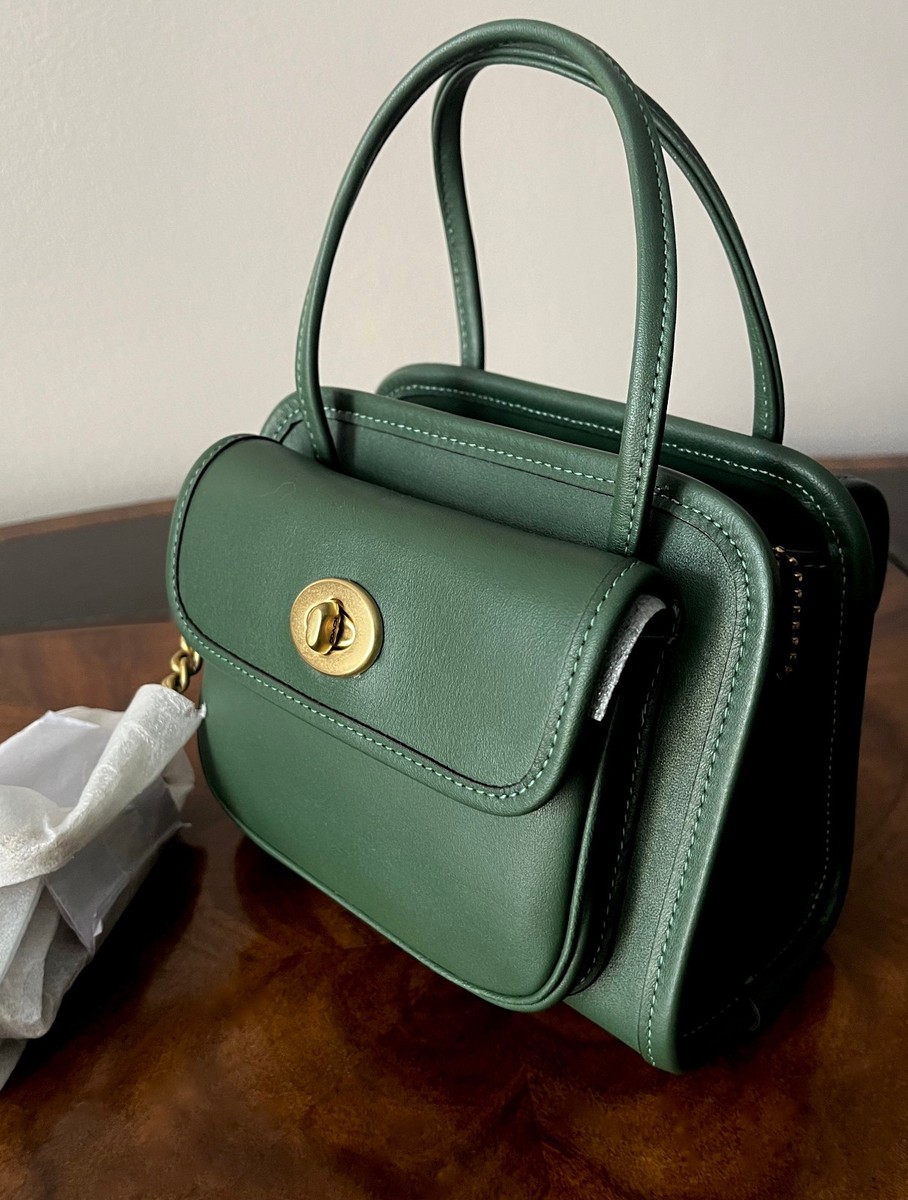 新品未使用✨COACH サリバン パック レザー ボディバッグ ハンターグリーン COACH（コーチ） シグネチャー ショルダーバッグ サリバン クロス
