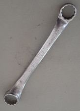 Blue Point Usa Xs1618 12 X 916 12pt Point Short Handle Offset Box Wrench 610 Blue Point Usa Xs1618 12 X 916 12pt Point Short Handle Offset Box Wrench 610