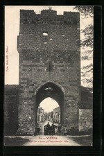 CPA Vianne, Une de 4 tours qui entourent la Ville 