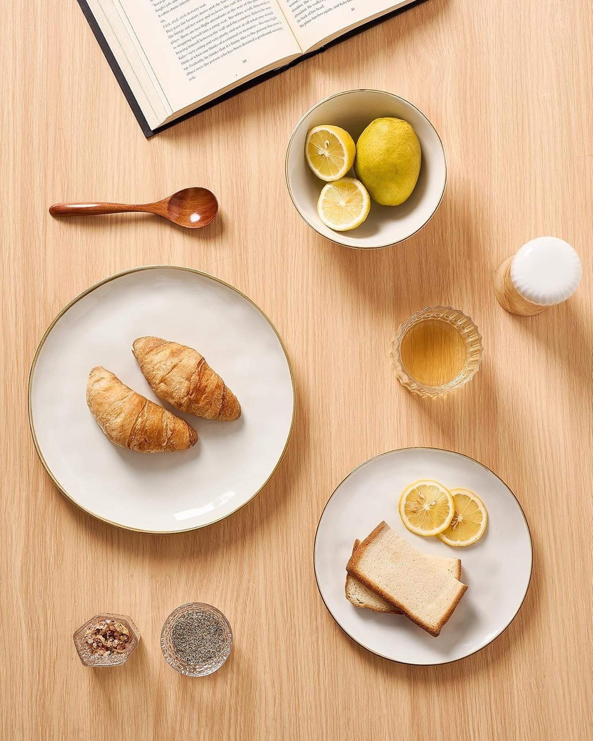 Famiware Dinnerware Sets for 4, Ocean Round Set(12pcs), Vanilla White 