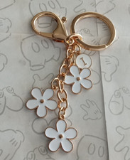 Daisy White Flower Initial Letter I Keychain Purse Handbag Clip Dangle Charms