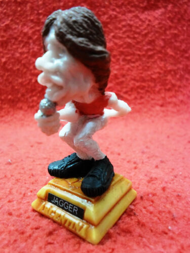 Mick Jagger with micro Figure Rock  Music collectible miniature Rolling Stones - Afbeelding 1 van 2