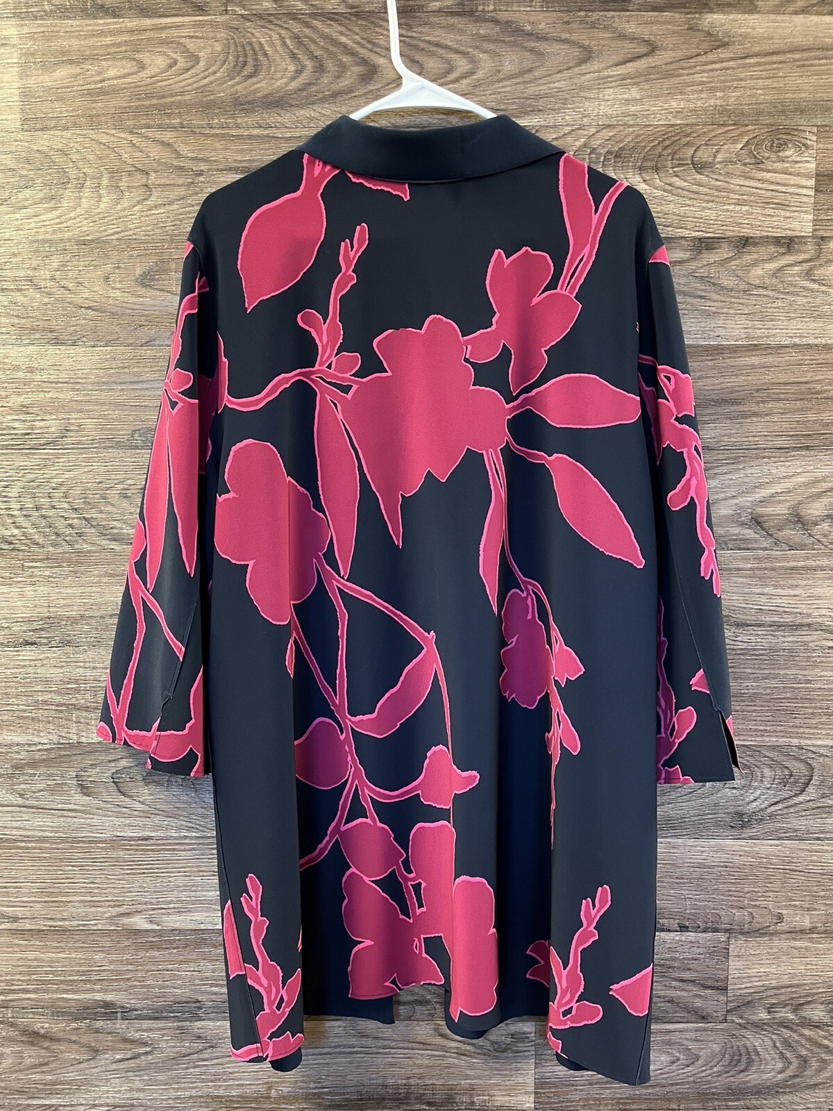 Lot Of 6 Chicos Size 4 (20/22) Dressy Blouses No Iron Button Downs