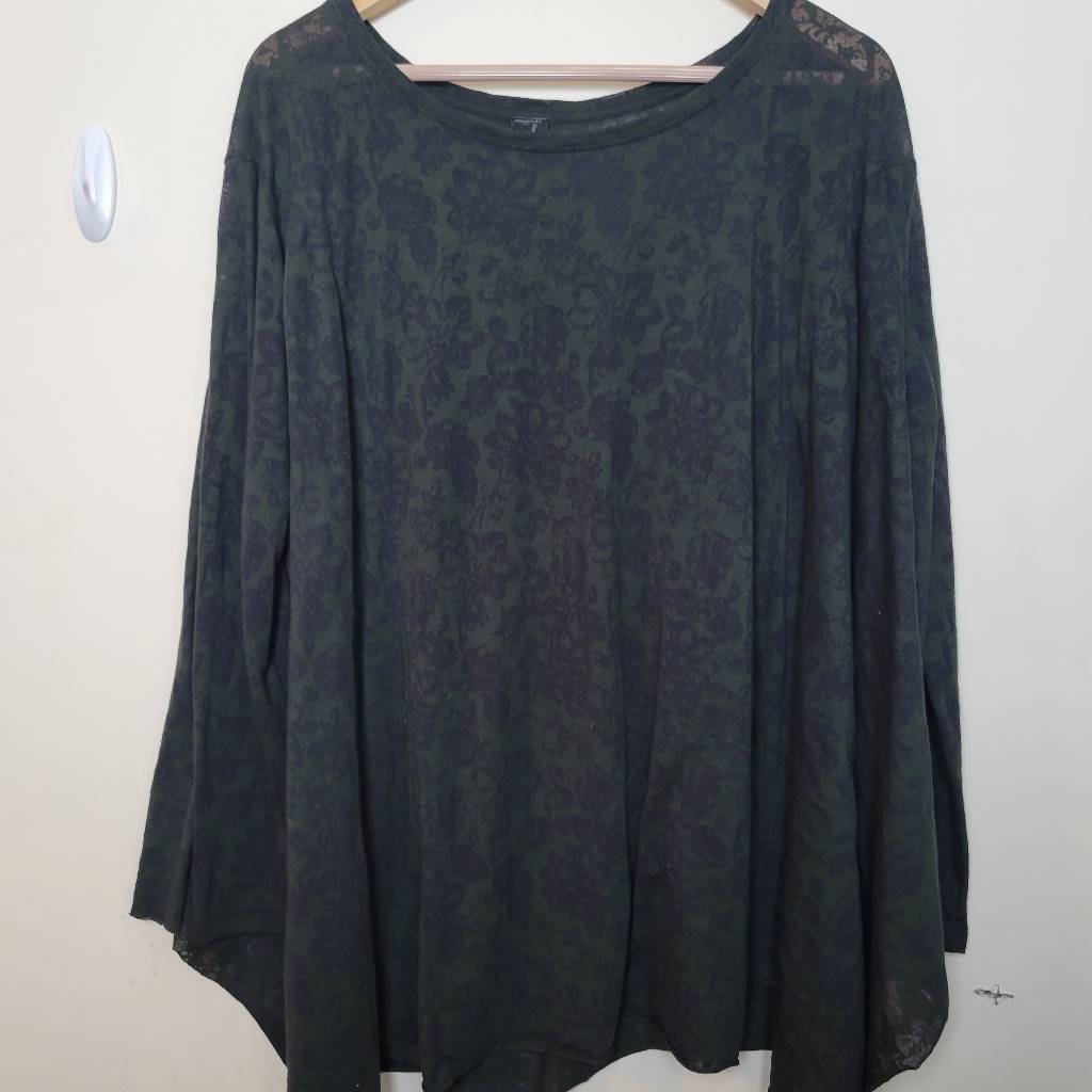 Peruvian Connection Medium Green Black Night Blos… - image 1