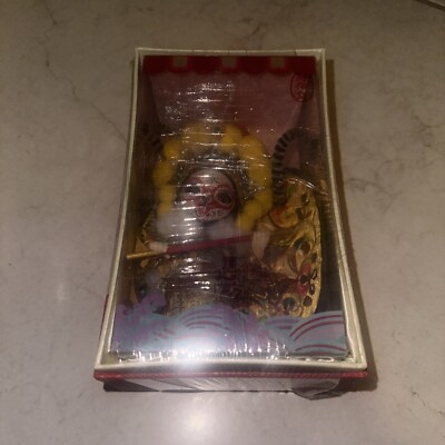 Chinese Beijin Gift Doll In The Box