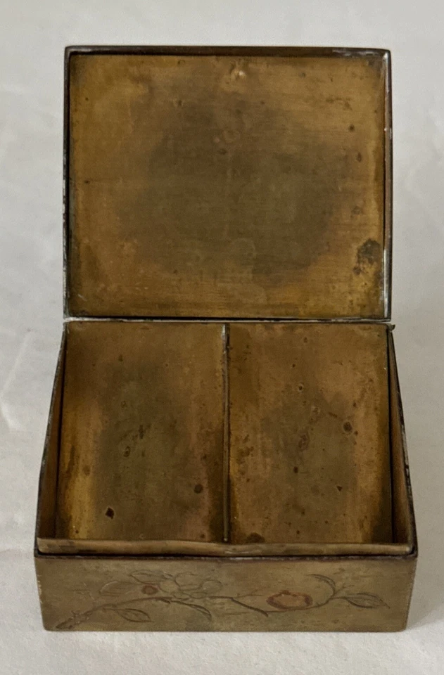 ANTIQUE JAPANESE STAMP BOX MEIJI PERIOD 1868-1912 MIXED METAL COPPER ON BRASS - Image 4 of 4