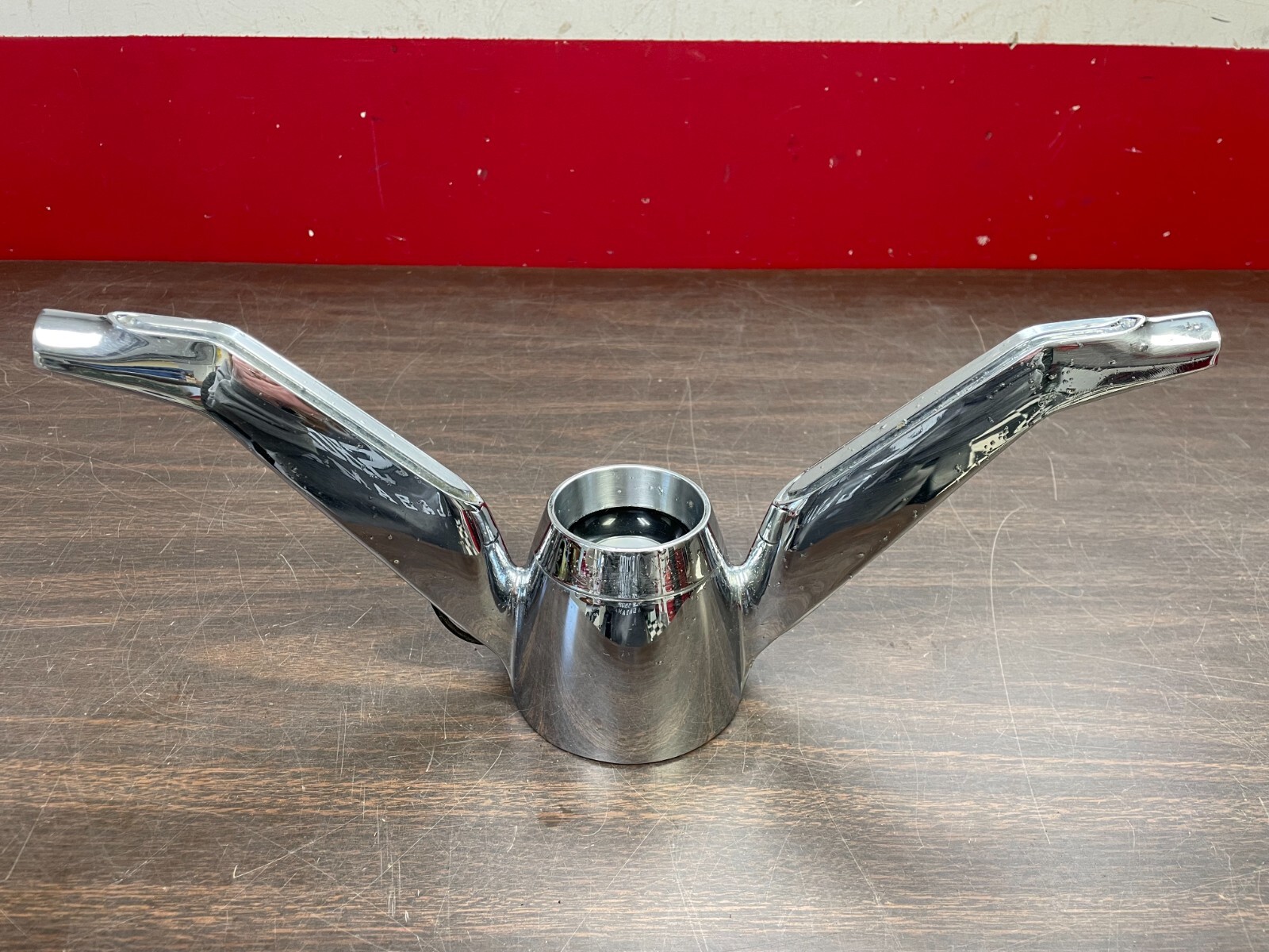 1960 CADILLAC STEERING WHEEL CENTER HORN RING WITH BUTTONS EMBLEM 123 eBay