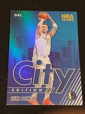 Luka Doncic 2021-22 Panini NBA Hoops City Edition Holo Mavericks 